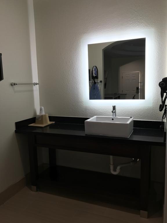 Americas Best Value Inn & Suites Spring / N. Houston Εξωτερικό φωτογραφία